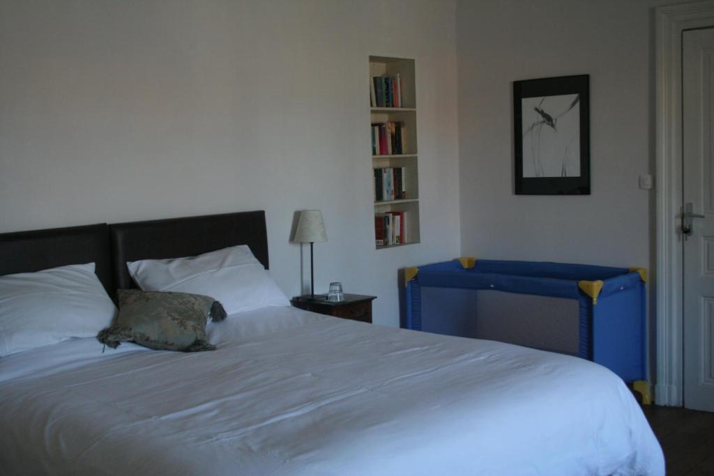 Bed and Breakfast Le Voltaire Airvault Номер фото